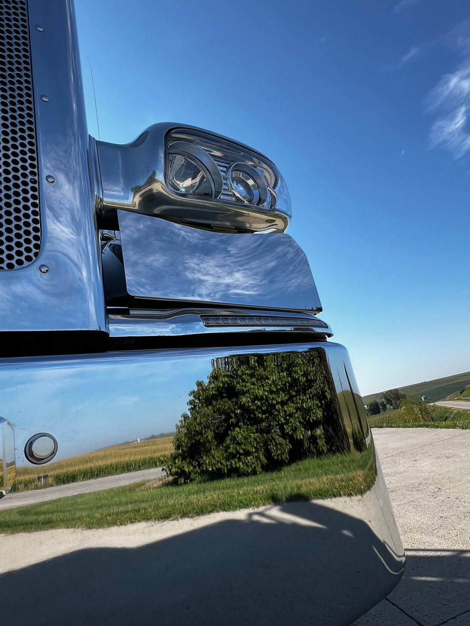 Peterbilt 589 Fender Guard - Fits Long and Short Hood Configurations