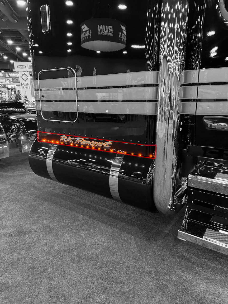 Peterbilt 589 Sleeper Panels - 80" Sleeper Without Extensions