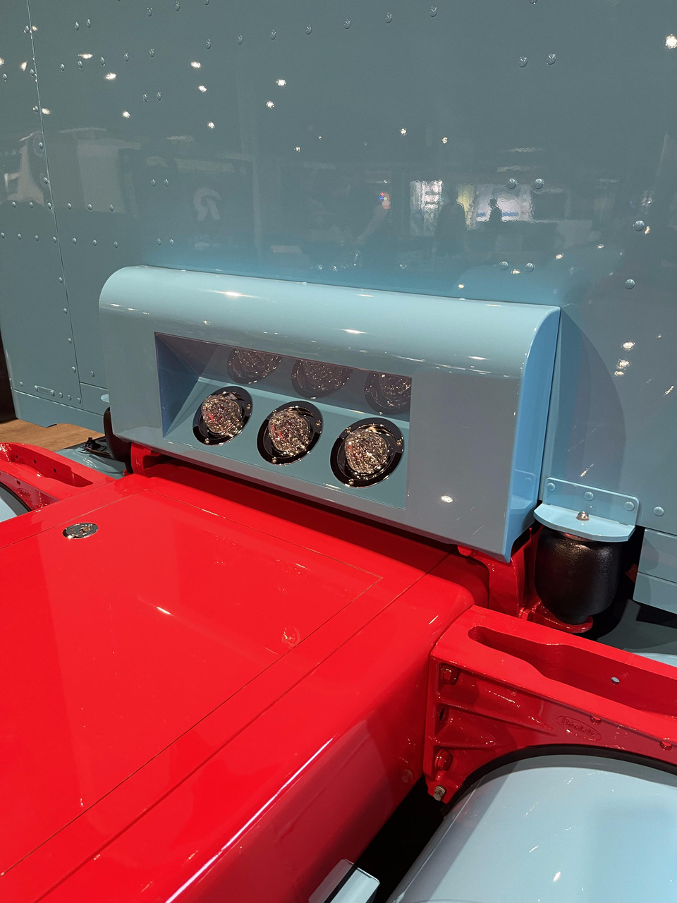 Peterbilt 389 Shock Box Cover - Round Top Design with Center Recessed - 48"/52" & 63"/72"