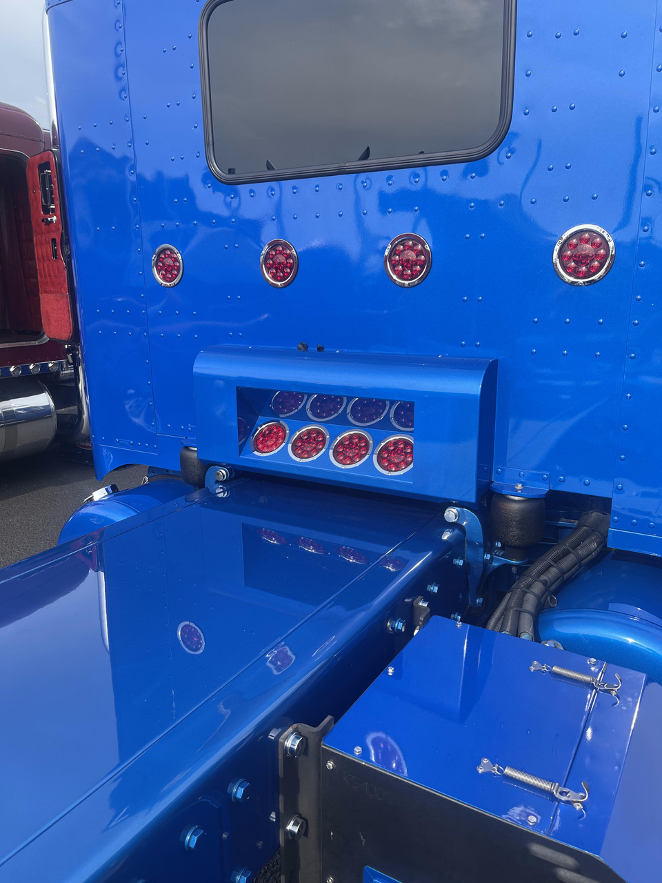 Peterbilt 389 Shock Box Cover - Round Top Design with Center Recessed - 48"/52" & 63"/72" - Thumbnail 2