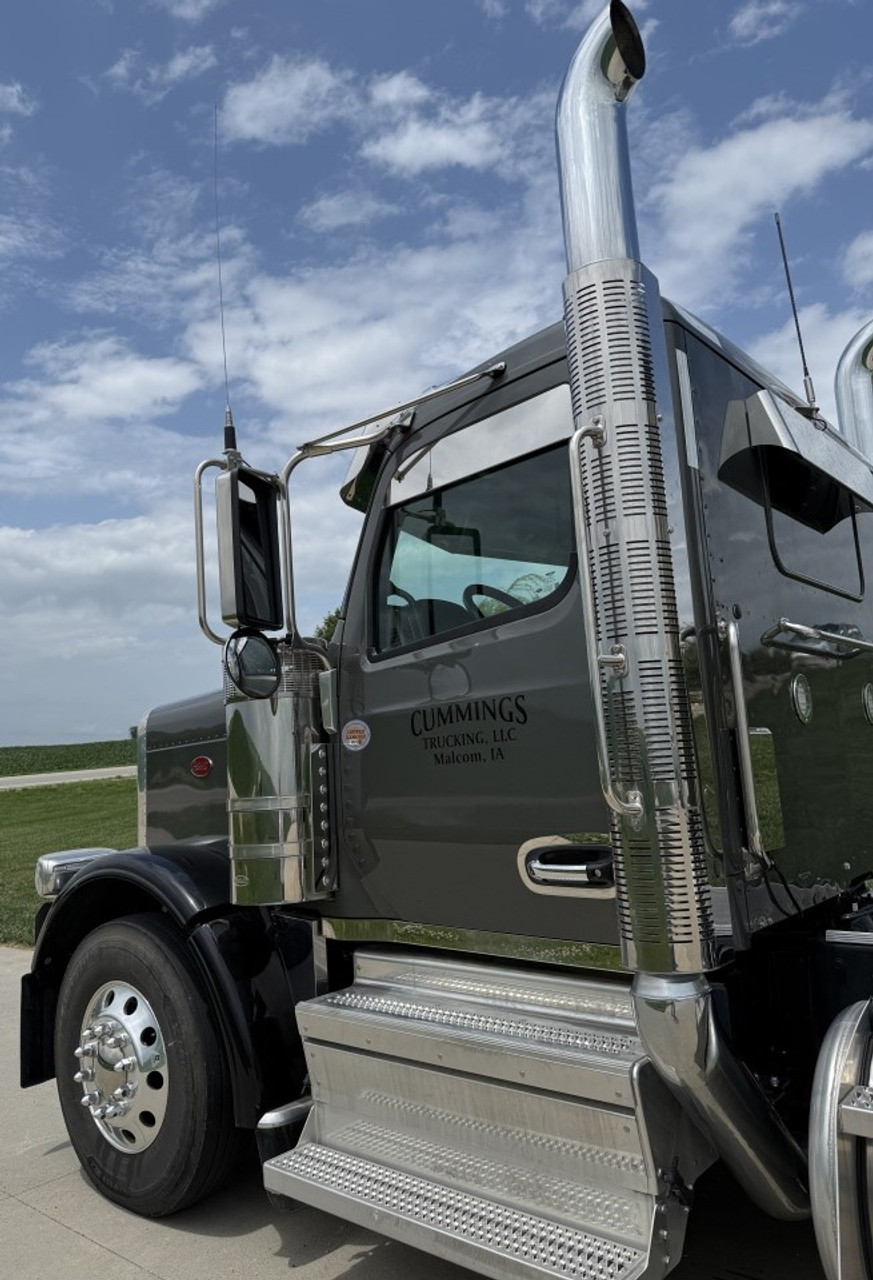 Peterbilt 589 Window Chops - 5"