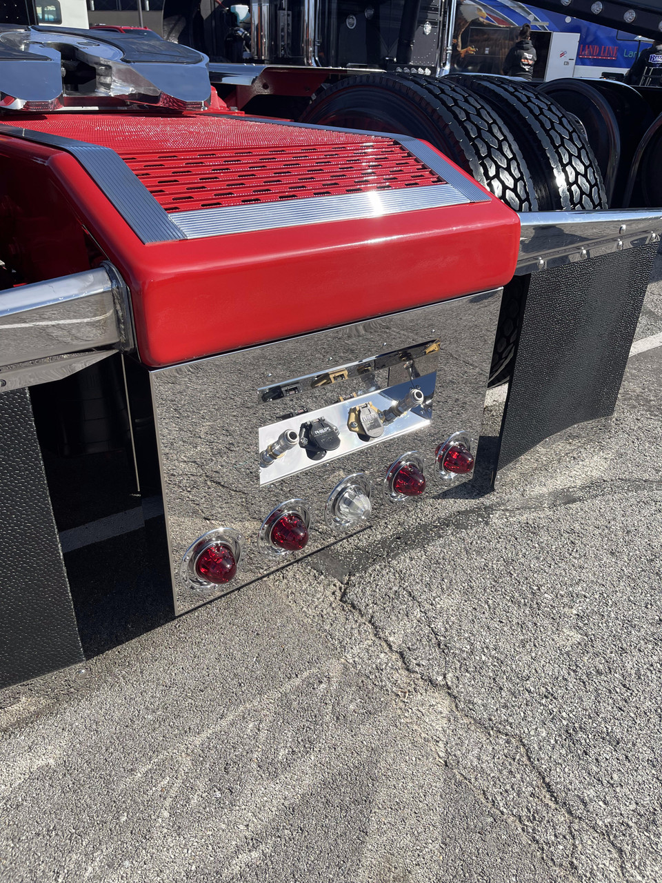 Rear Center Panel With Airline Box - 20" Drop - Trailer Air, (2) 7-Ways & (5) 4" Round Lights - Thumbnail 6