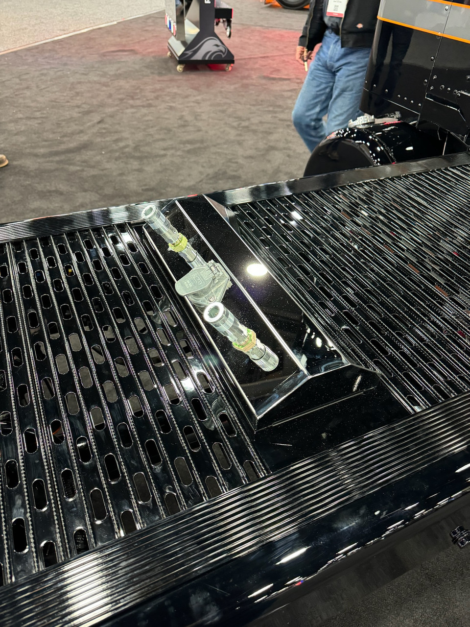 Merritt Dyna Deck System - Mini On-Top Airline Box Section - Trailer Air & (1) 7-way