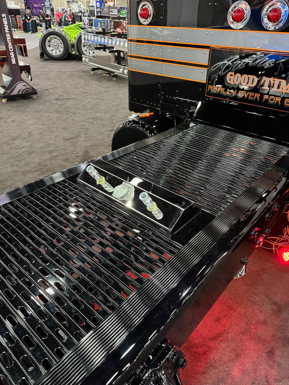 Merritt Dyna Deck System - Mini On-Top Airline Box Section - Trailer Air & (1) 7-way - Thumbnail 3