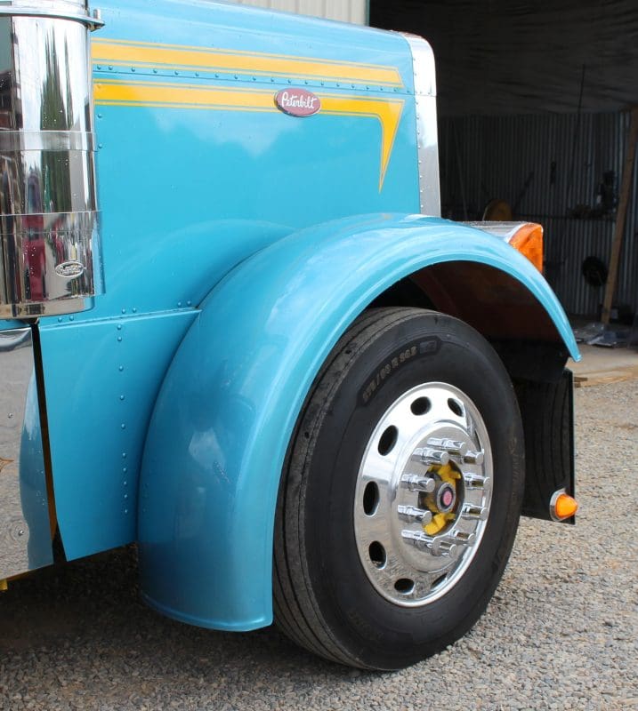 379 Front Fender 3.5 - Thumbnail 3