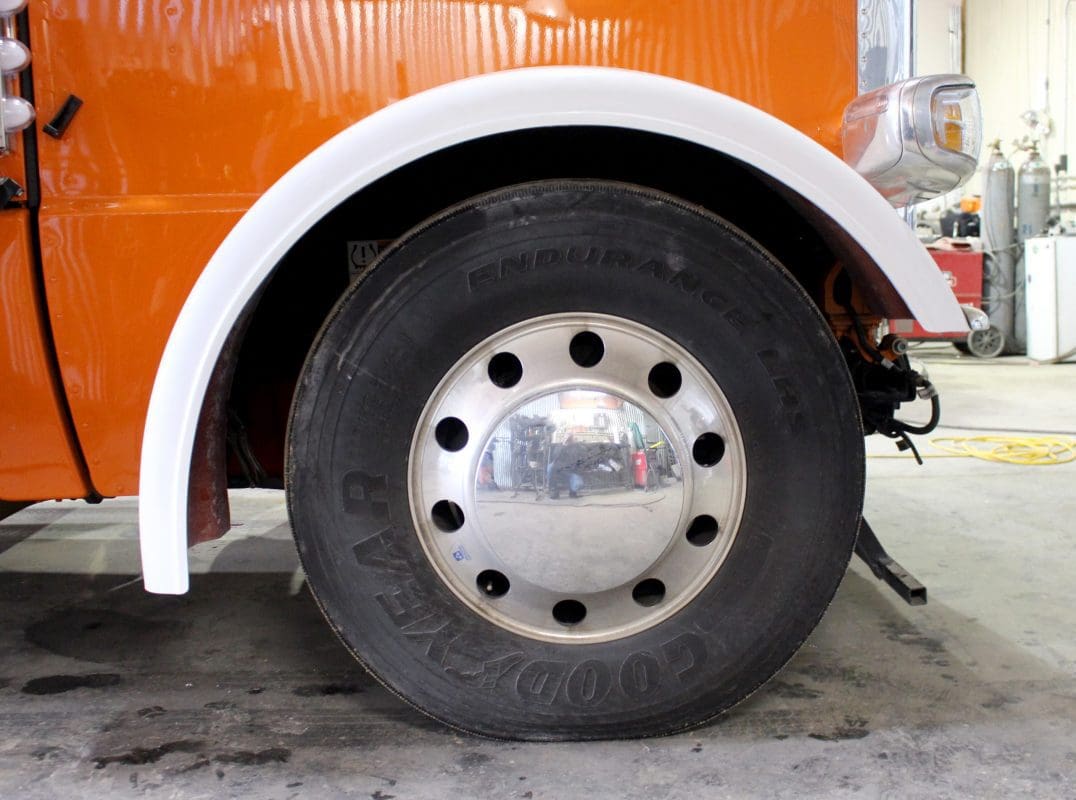 389 Front Fender 3.5 - Thumbnail 3