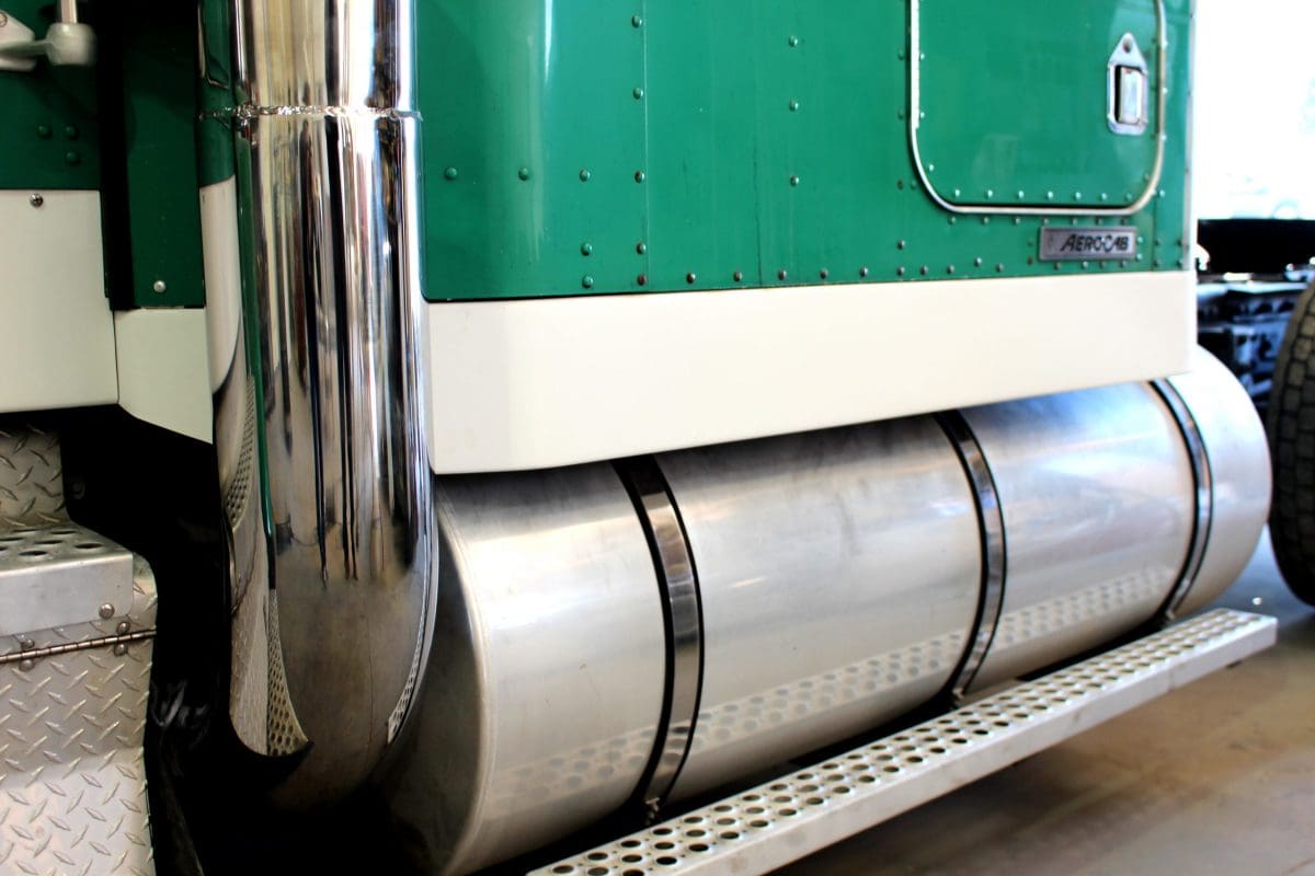 Kenworth 86″ Sleeper Panels 6″