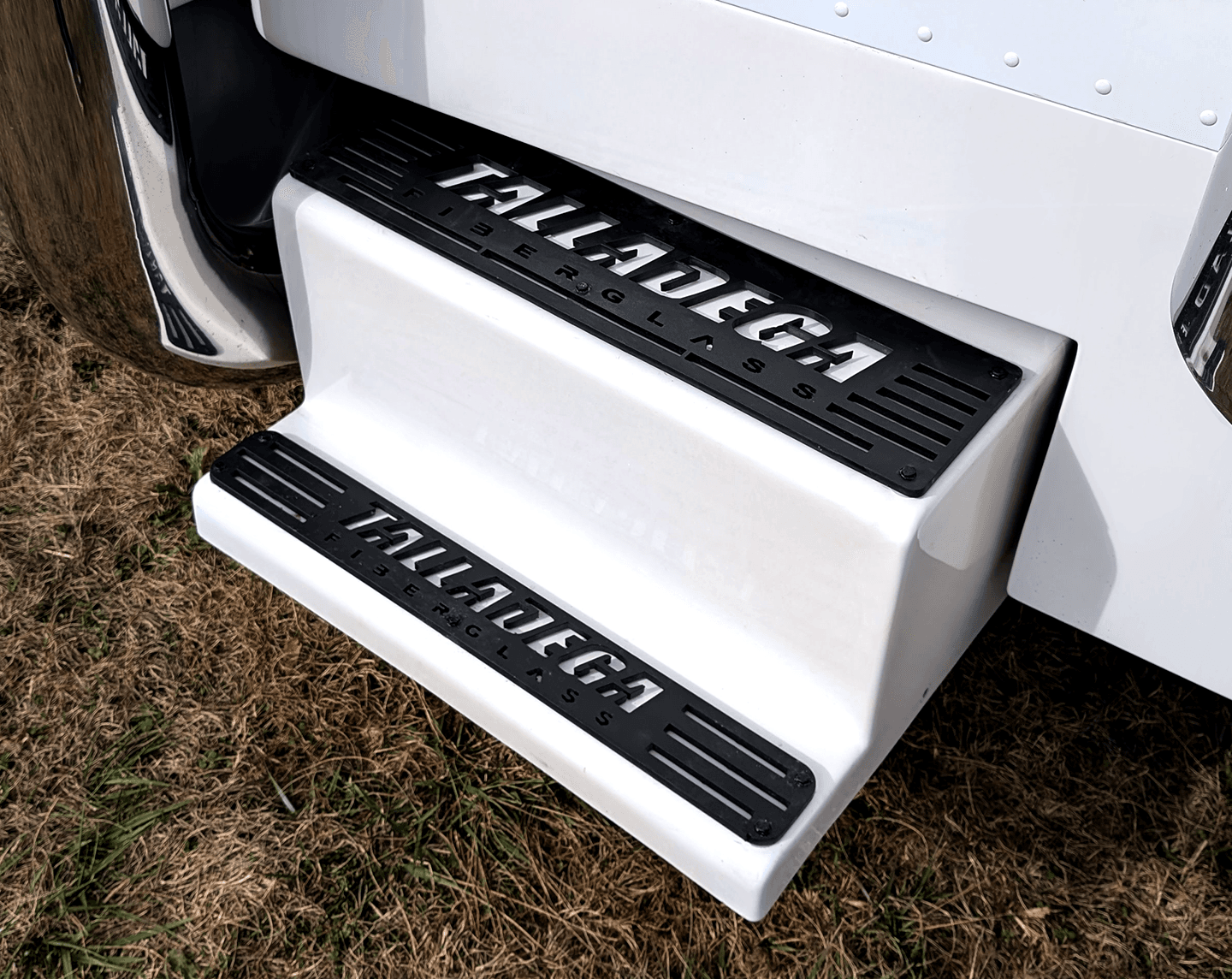 Step Plates for Battery Boxes - Thumbnail 2