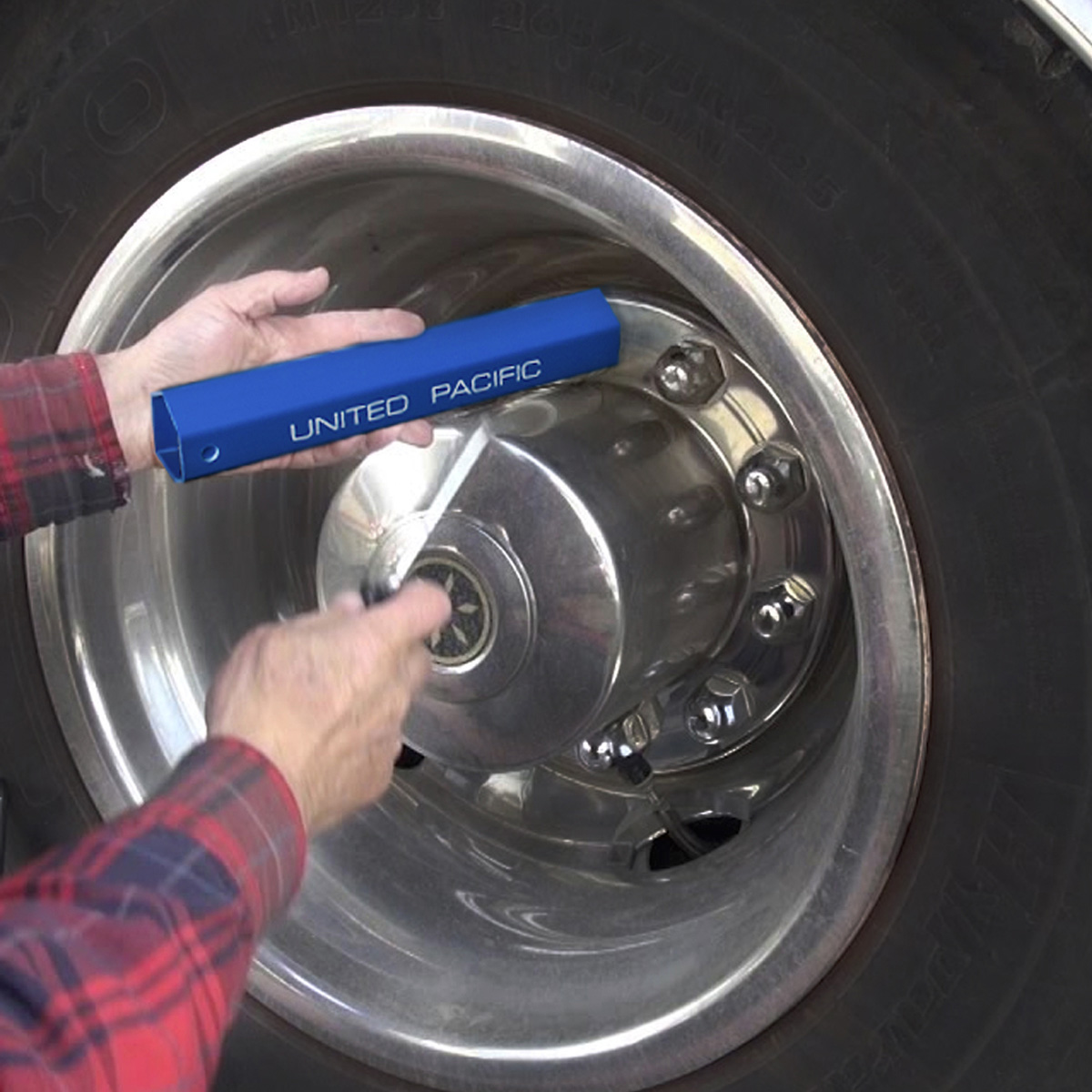 11" Long Plastic Lug Nut Socket Tool For Plastic Nut Covers - Thumbnail 5