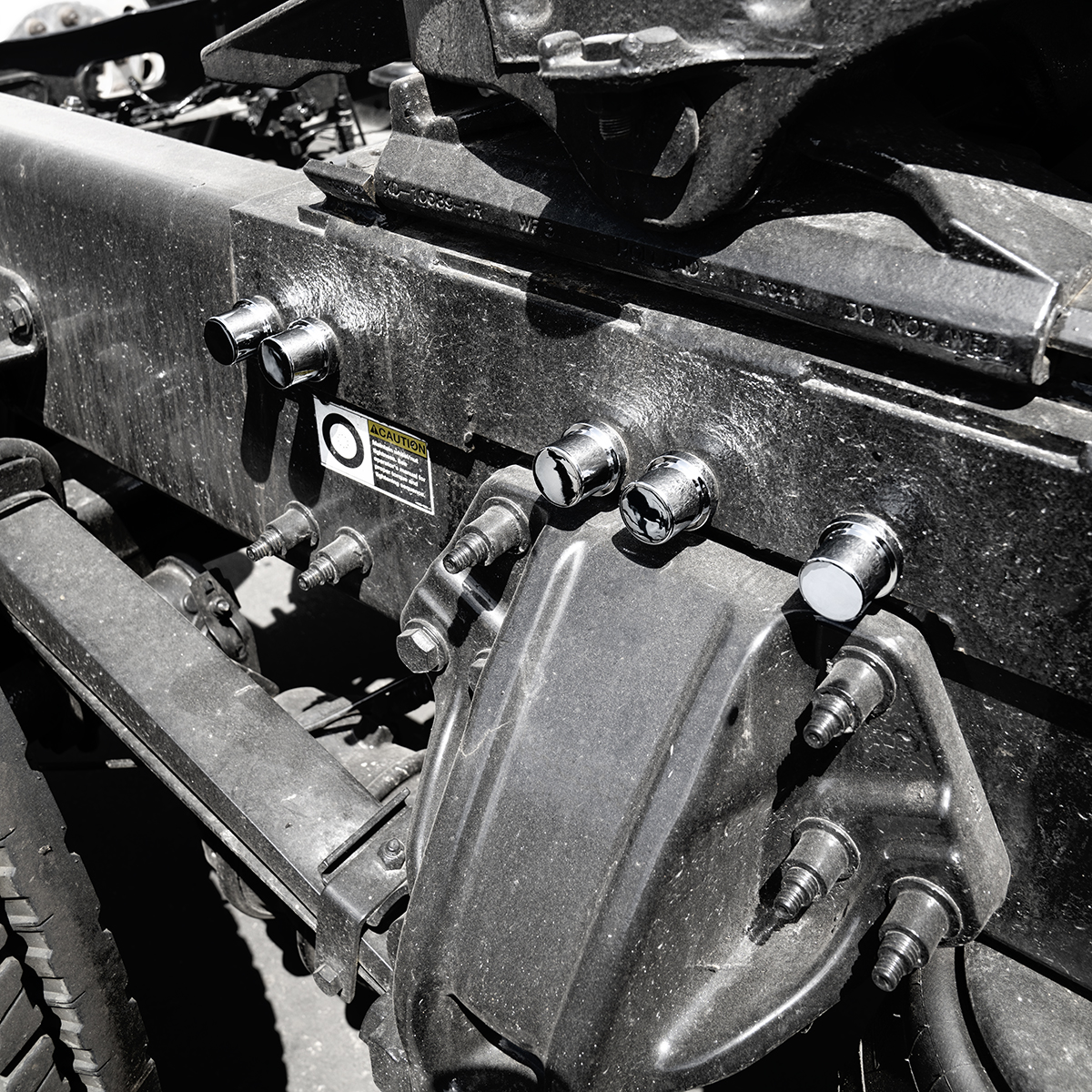 15/16" X 1-3/16" Chrome Plastic Flat Top Nut Cover - Push-On (Bulk) - Thumbnail 5