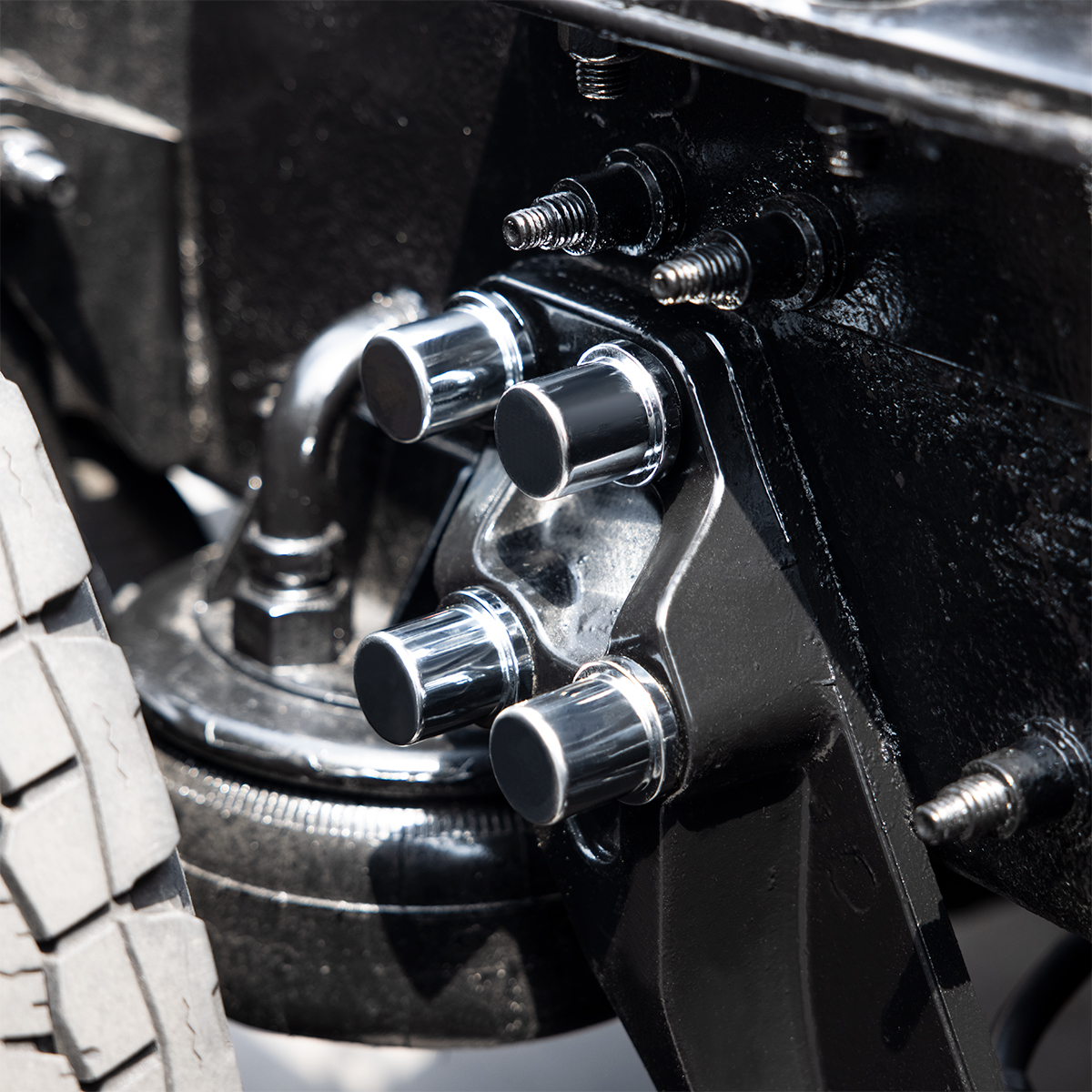 Chrome Plastic Huck Rivet/Nut Cover Set - Thumbnail 4