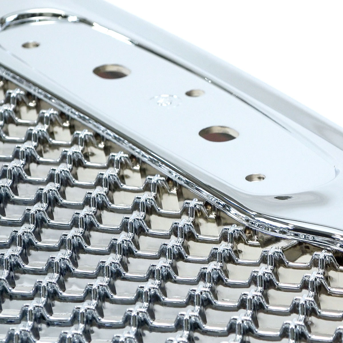 Chrome Mesh Style Grille For Freightliner Columbia - Thumbnail 3