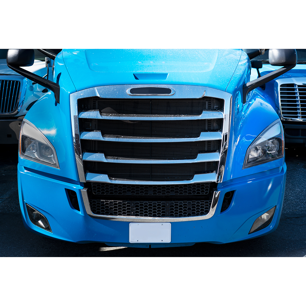 Chrome Bumper Trim For 2018-2024 Freightliner Cascadia - Thumbnail 2