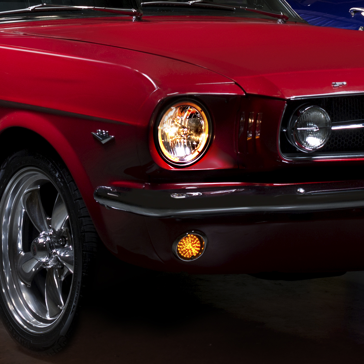 7" Crystal Headlight With Amber LED Halo Ring - Thumbnail 6