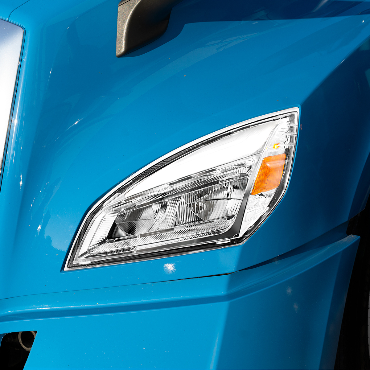 High Power Chrome LED Headlight For 2018-2024 Freightliner Cascadia-Driver - Thumbnail 6