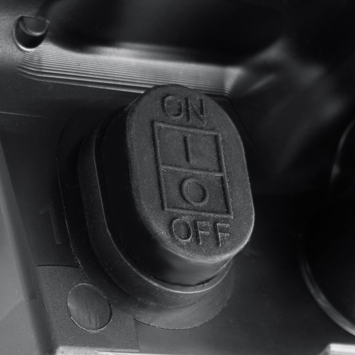 Blackout Full LED Headlight  With Switchable Sequential Turn Signal. 2018-2024 Volvo VNL-Passenger - Thumbnail 12