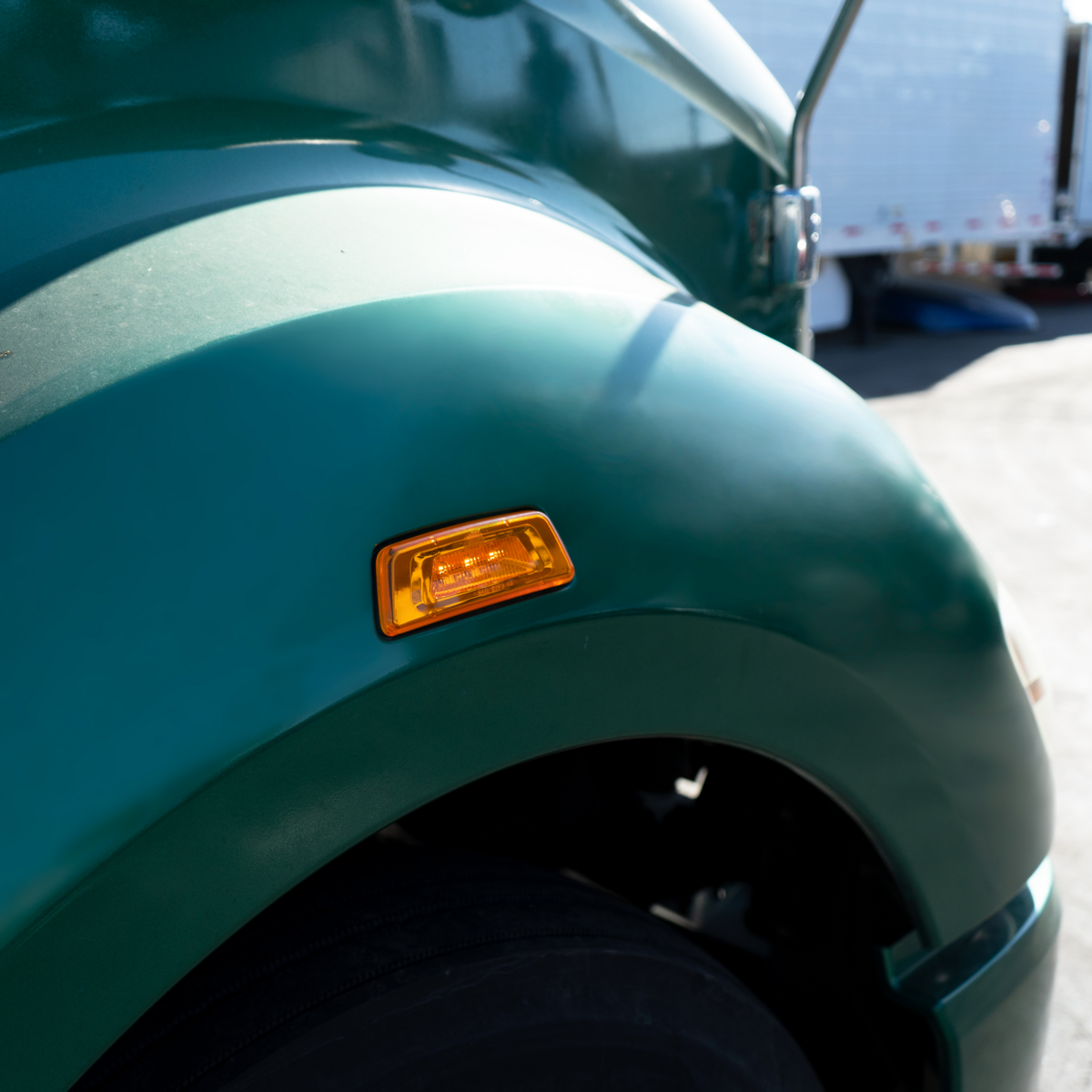 3 LED Fender Turn Signal/Parking Light For Kenworth T680/T700/T880 - Amber LED/Amber Lens - Thumbnail 15