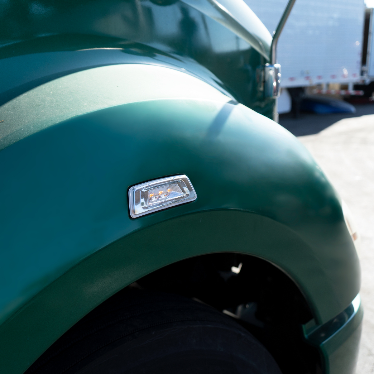 3 LED Fender Turn Signal/Parking Light For Kenworth T680/T700/T880 - Amber LED/Clear Lens - Thumbnail 7