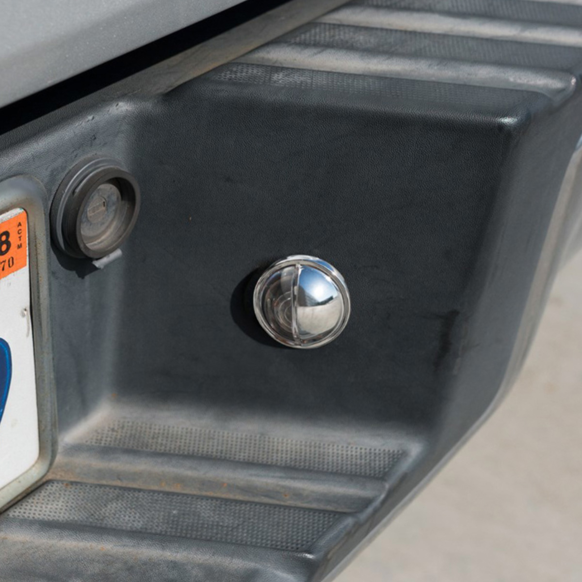 4 LED Round License Light - White LED (Bulk) - Thumbnail 7