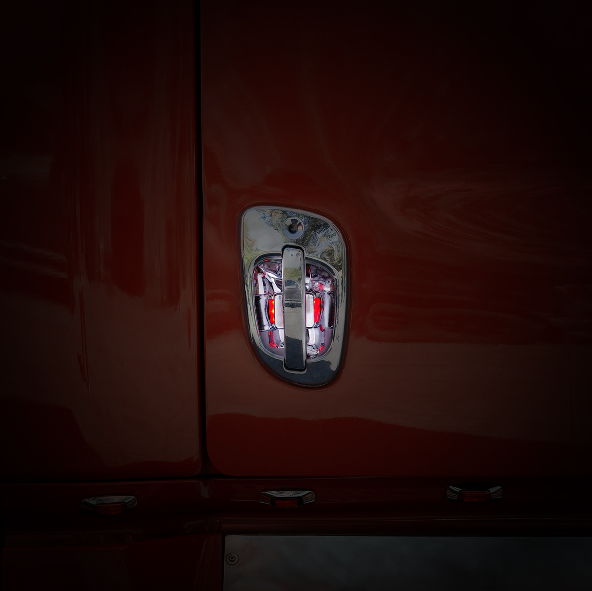 6 Red LED Chrome Door Handle Cover for Freightliner - Passenger - Thumbnail 4