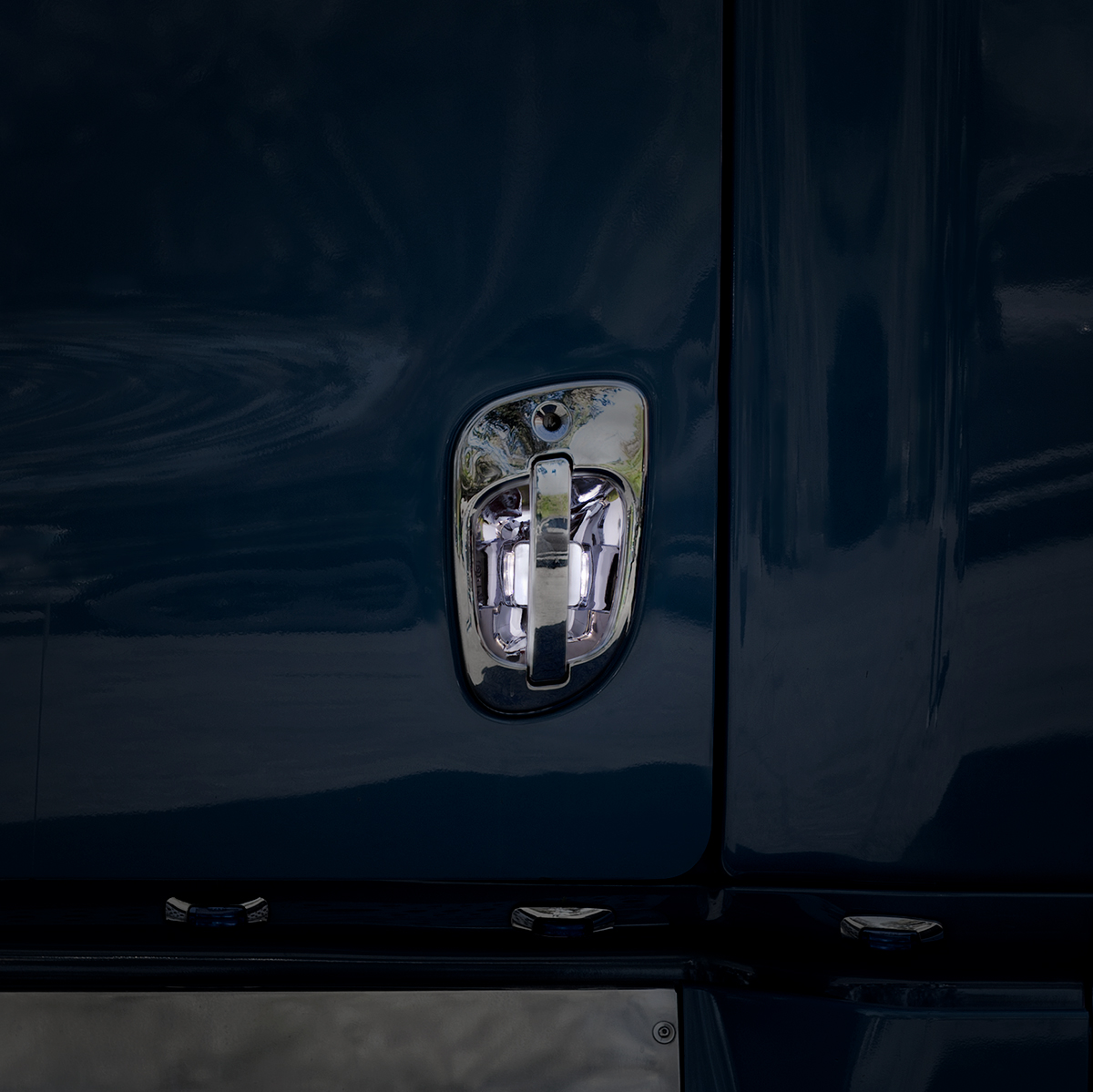 6 White LED Chrome Door Handle Cover for Freightliner - Driver - Thumbnail 4
