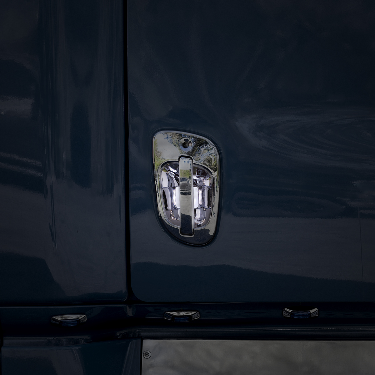 6 White LED Chrome Door Handle Cover for Freightliner - Passenger - Thumbnail 4