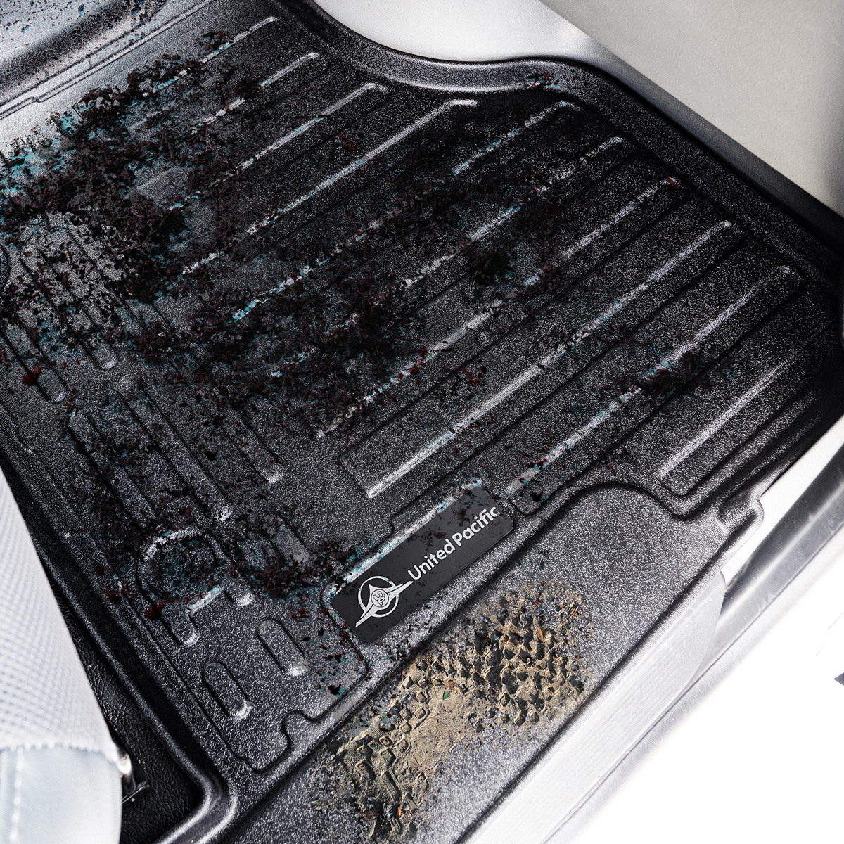 RigGear Floor Mat Set For Kenworth W900/T800 (2006-2024) & T660 (2008-2017) - Thumbnail 9