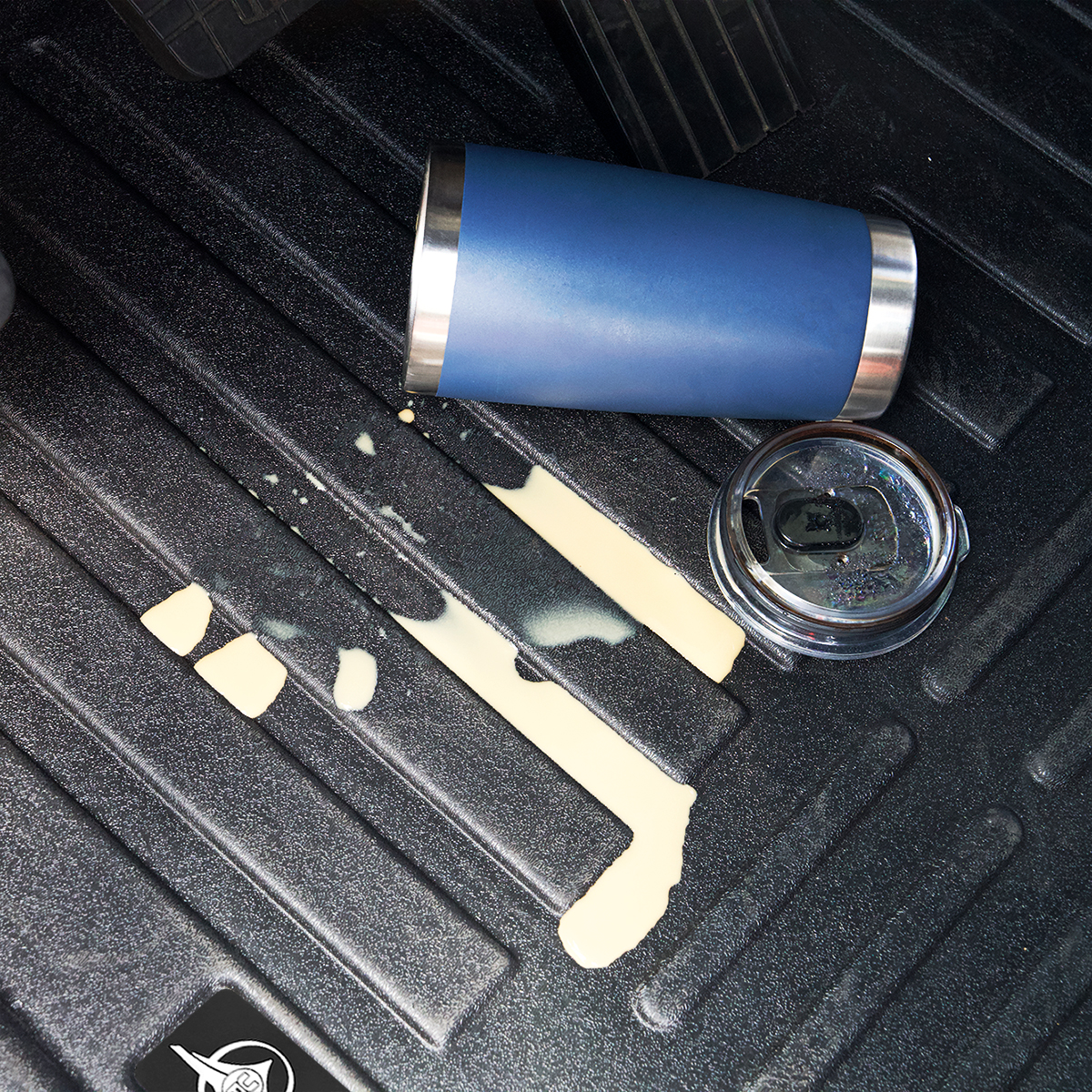 RigGear Floor Mat Set For Peterbilt 579/567 (2014-2021), Kenworth T680 (2013-2021) And T880 (2015-2024) - Thumbnail 7