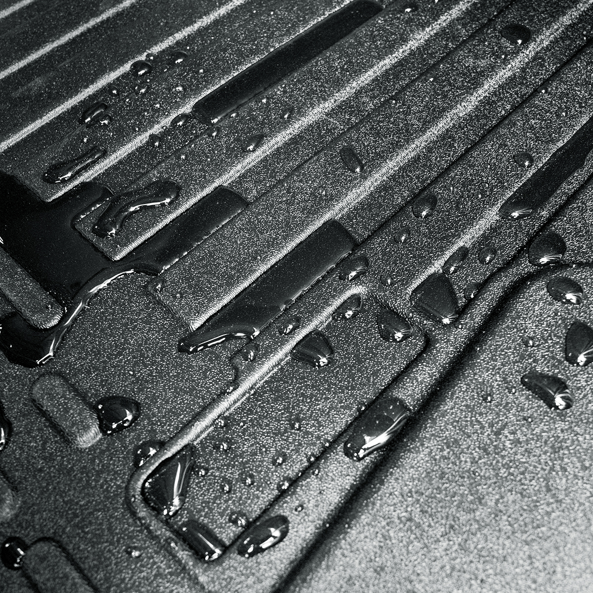 RigGear Floor Mat Set For Peterbilt 579/567 (2014-2021), Kenworth T680 (2013-2021) And T880 (2015-2024) - Thumbnail 10