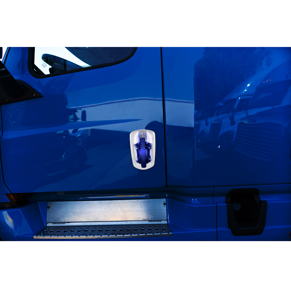 6 LED Chrome Door Handle Cover For 2018-2025 Freightliner Cascadia - Driver, Blue LED - Thumbnail 5