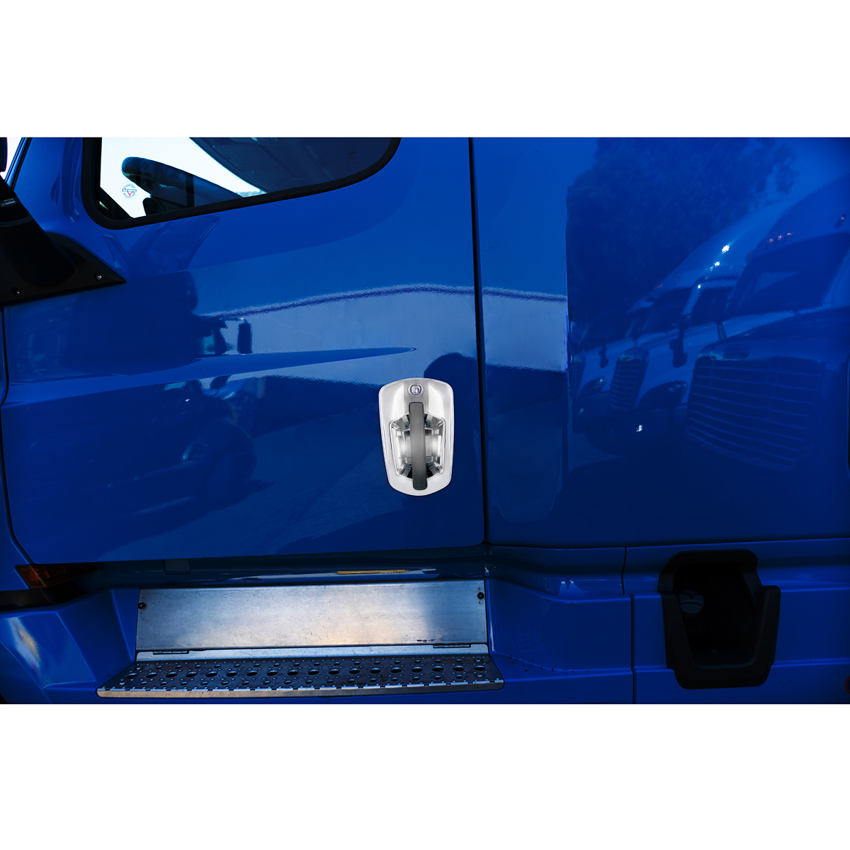 6 LED Chrome Door Handle Cover For 2018-2025 Freightliner Cascadia - Driver, White LED - Thumbnail 5