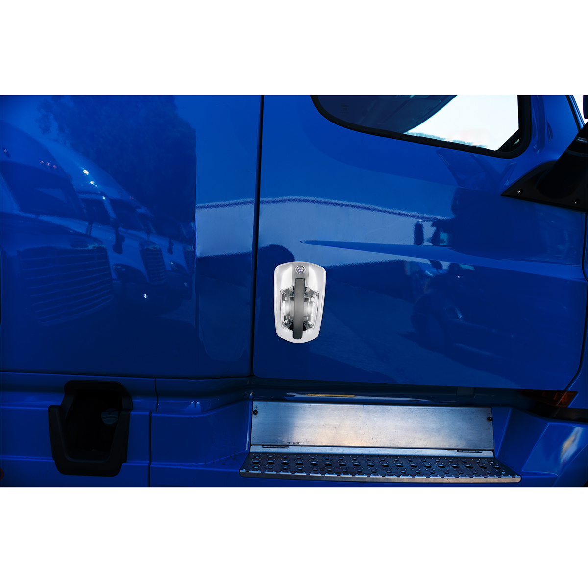 6 LED Chrome Door Handle Cover For 2018-2025 Freightliner Cascadia - Passenger, White LED - Thumbnail 5