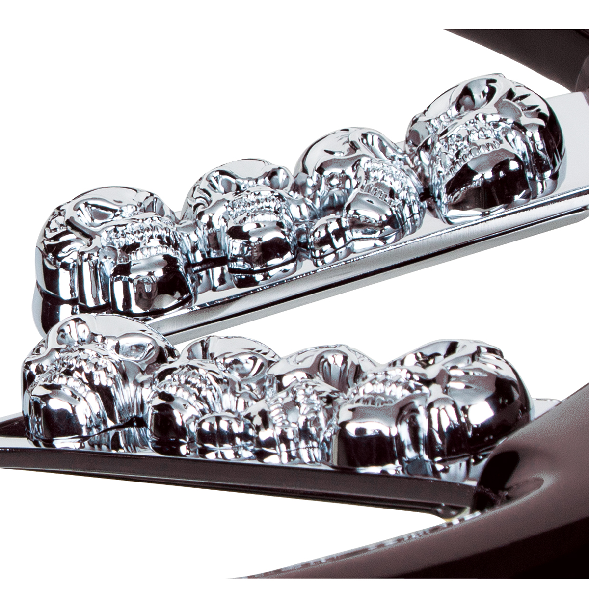 18" Skull Steering Wheel With Hub & Horn Button Kit For Peterbilt (2003+)  & Kenworth (2003+) - Thumbnail 2