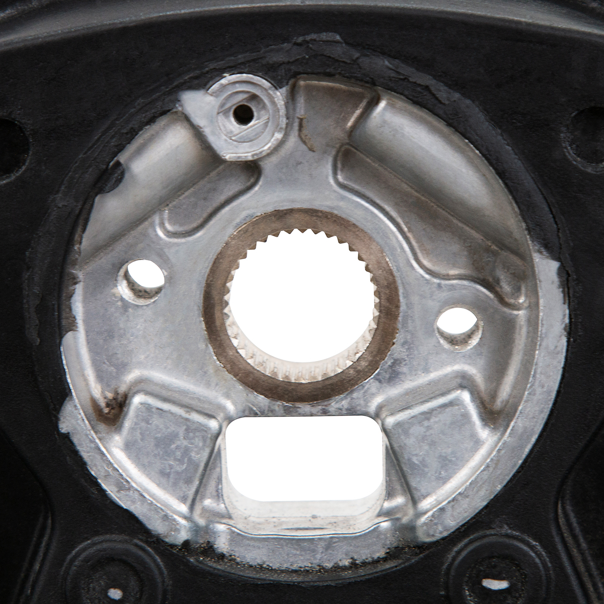 18" YourGrip Wood Steering Wheel For 2012-2021 Peterbilt 579 & 2013-2021 Kenworth T680 - Thumbnail 6