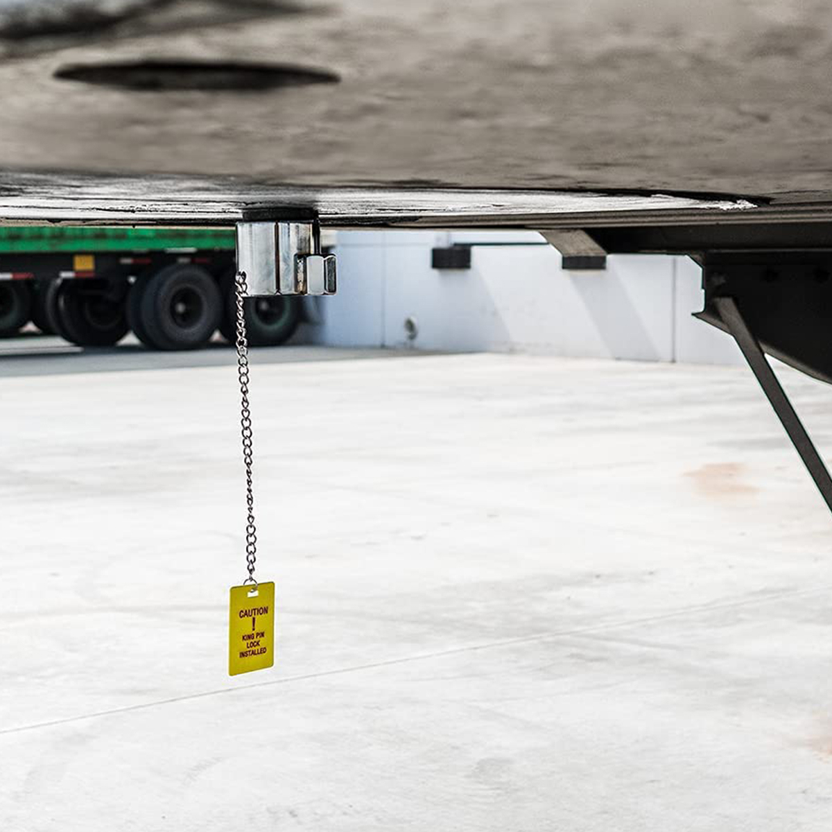 Heavy Duty Steel King Pin Lock With 12" Warning Tag For 2" Diameter Kingpin - Thumbnail 8