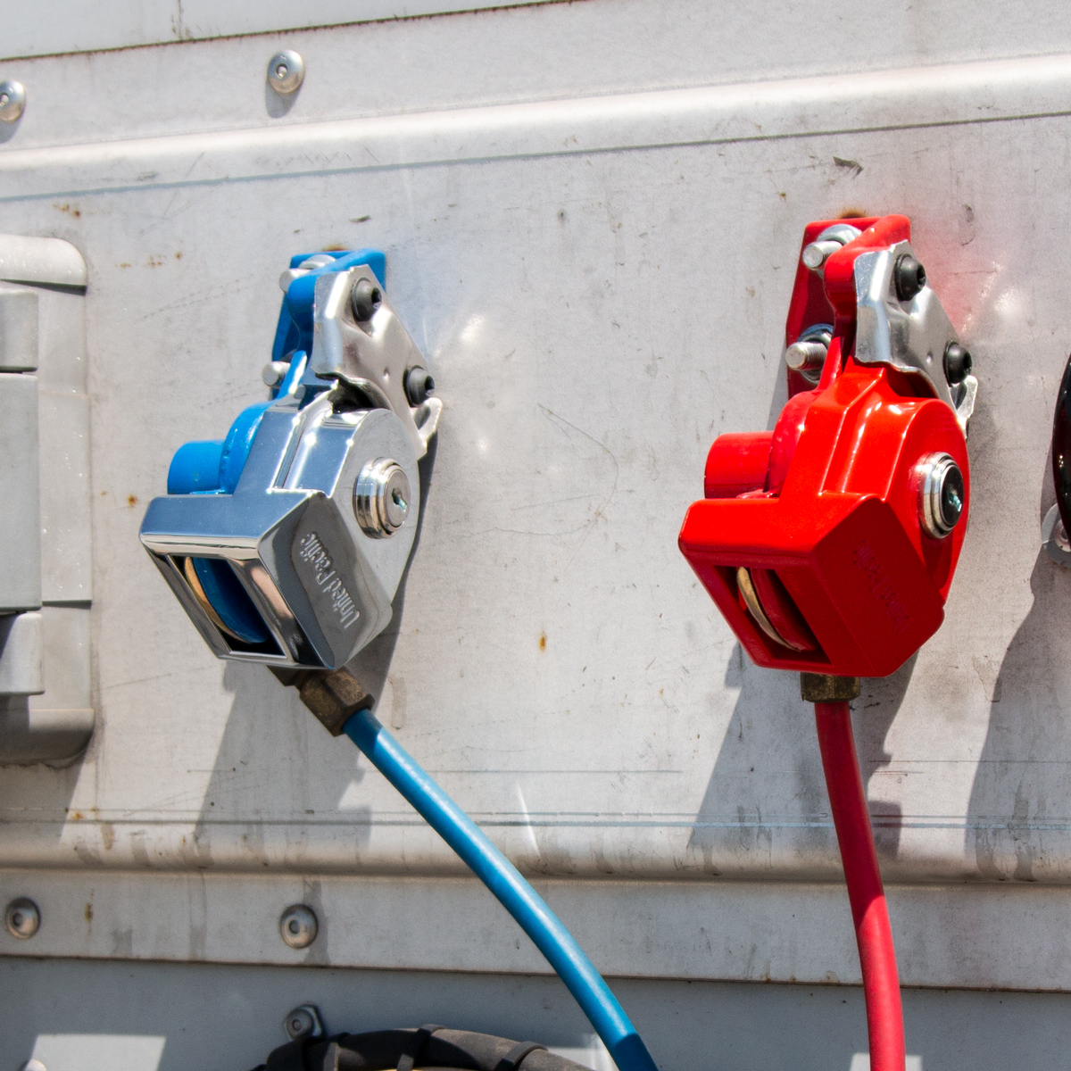 Heavy Duty Aluminum Gladhand Lock - Red - Thumbnail 4