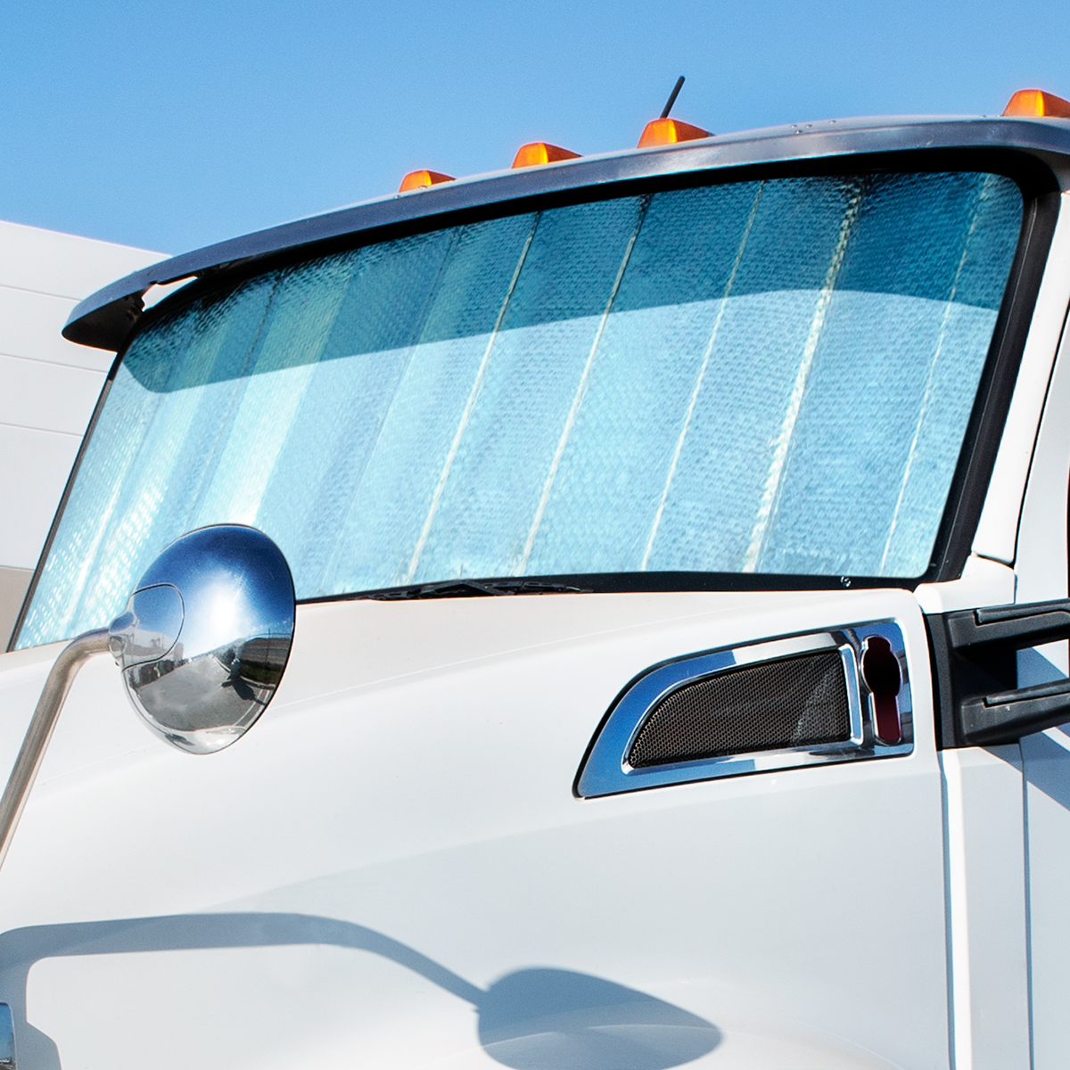 Windshield Sunshade For 2013-2019 Kenworth T680 - Thumbnail 3