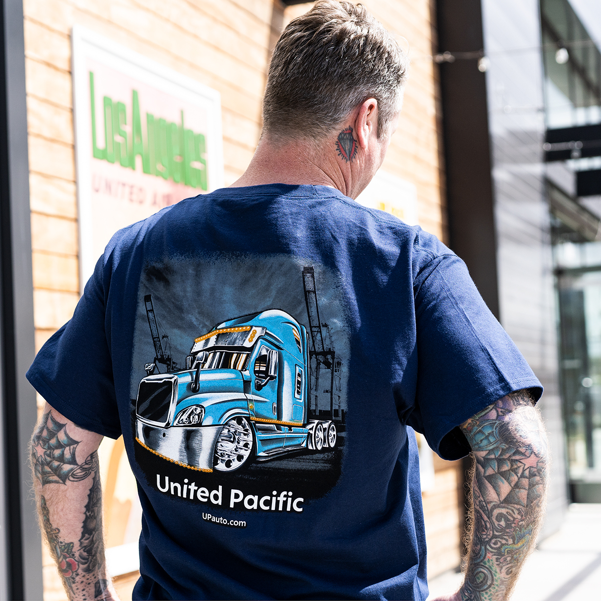 United Pacific Freightliner Truck T-Shirt - X-Large - Thumbnail 3